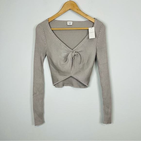 NWT Abercrombie and Fitch Twist Front Sweater Top Brand new - light taupe small - Picture 2 of 7